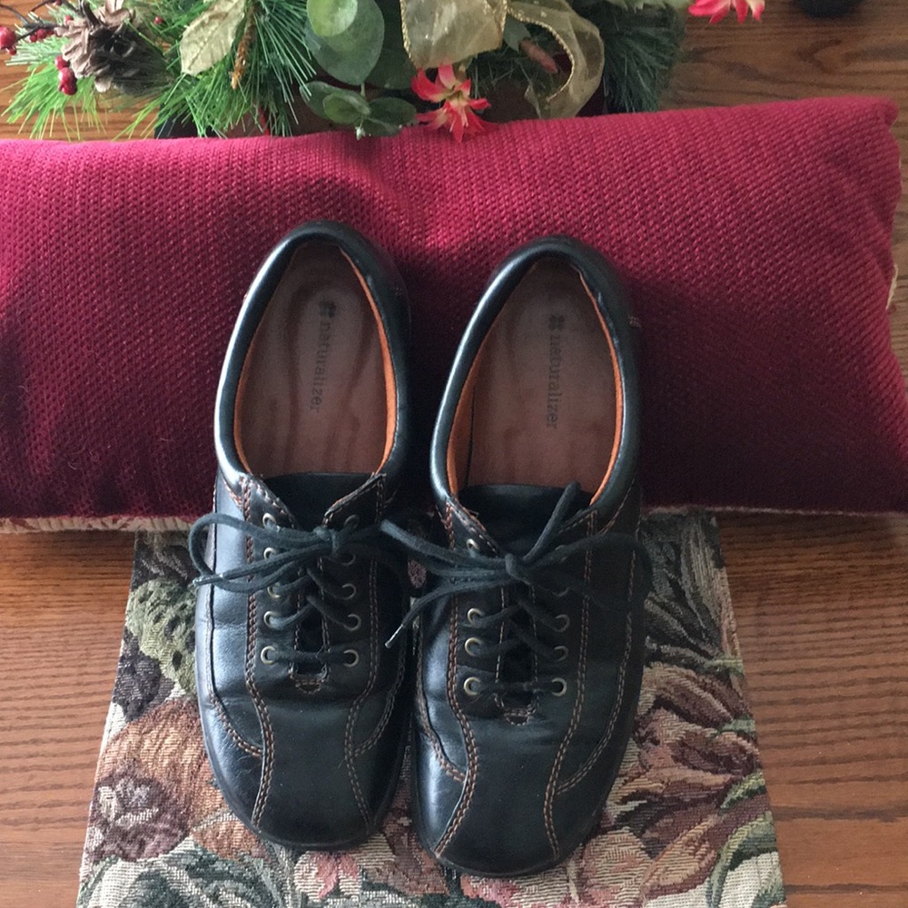 All leather shoes